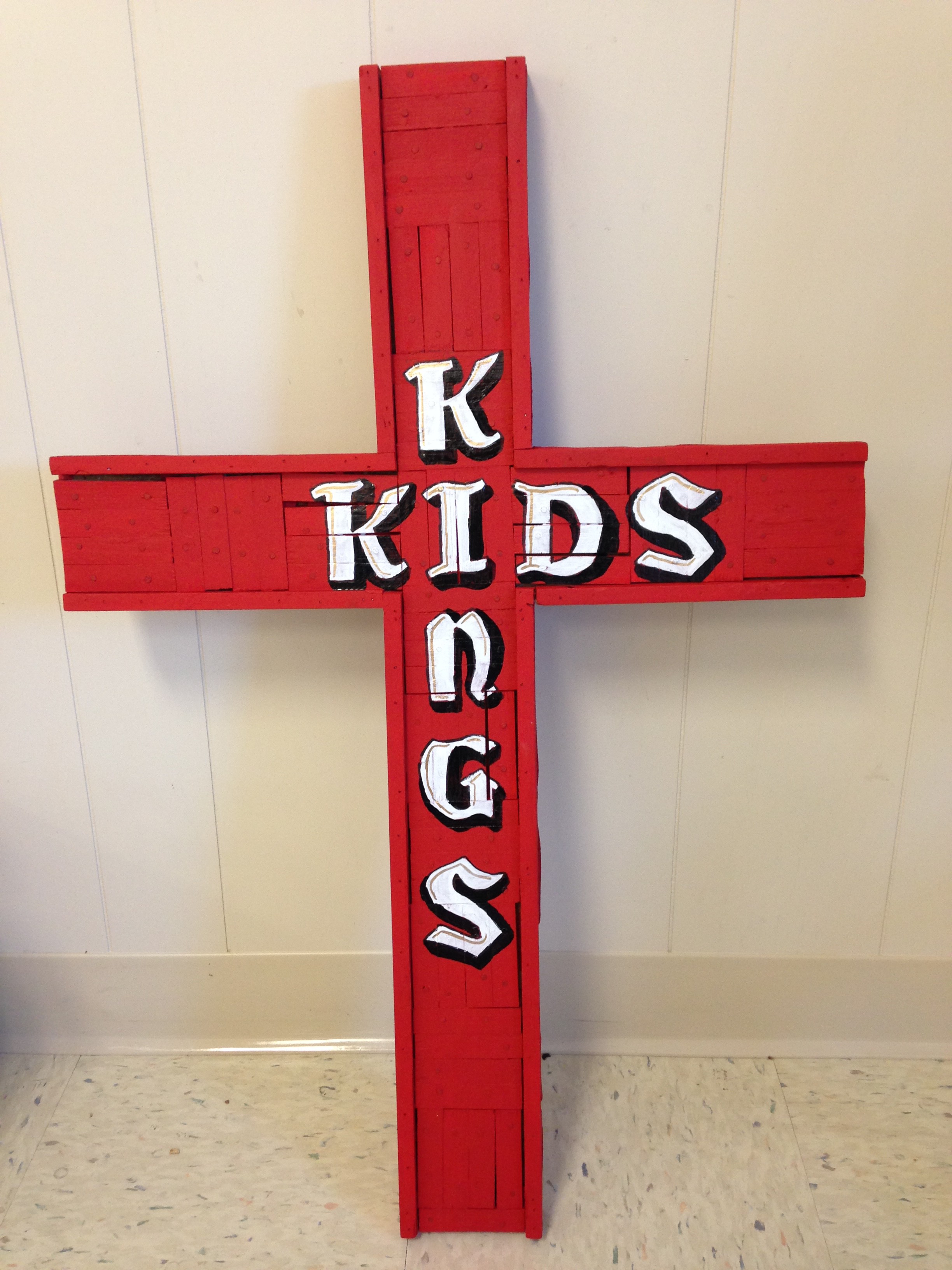 kings_kids_cross